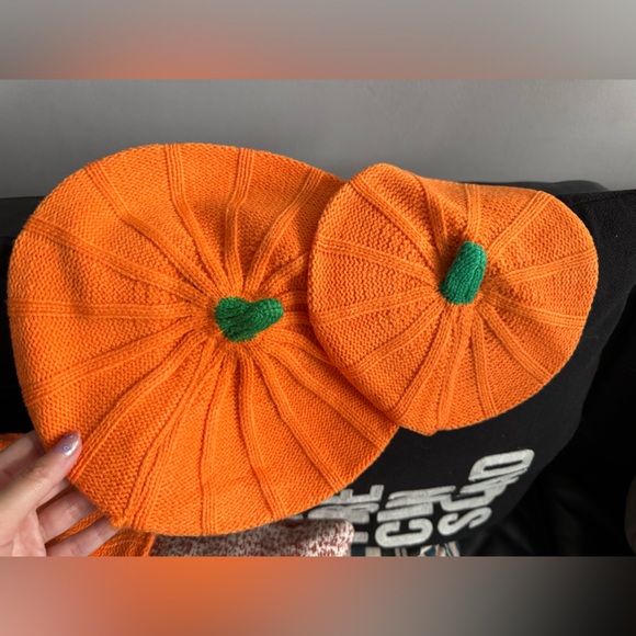 Knitted Pumpkin Berets – Adult & Child Matching Set - Picture 1 of 6